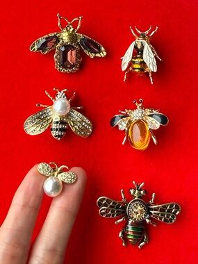 SOLD Anthropologie Gold Bee Brooch Set with Amber, Pearl & Black Accents